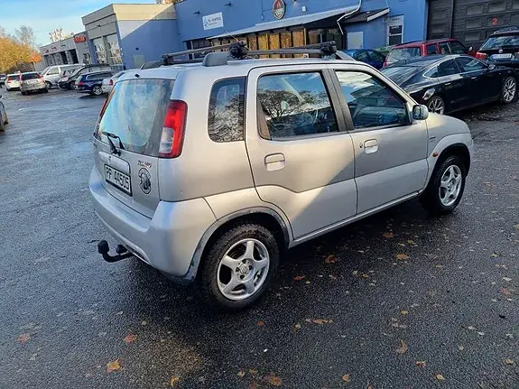 Suzuki Ignis 2002 photo 3