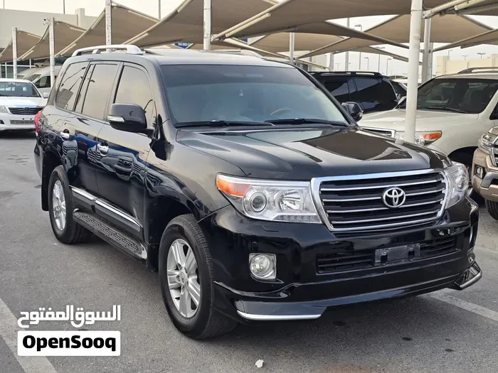 Toyota Land Cruiser 2013 photo 2
