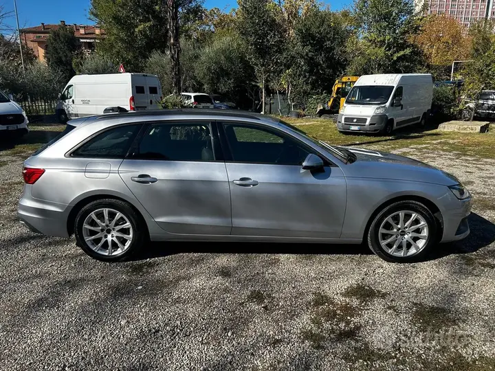 Audi A4 Avant 2021 photo 2