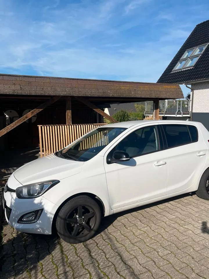 Hyundai I20
