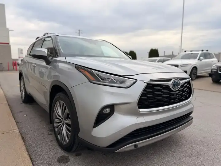 Toyota Highlander 2021 photo 3