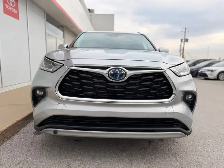 Toyota Highlander 2021 photo 2