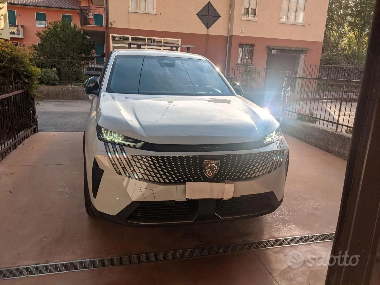 Peugeot E-3008 2024 photo 3