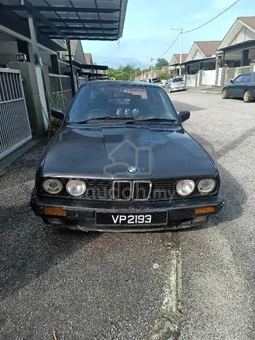 BMW E30