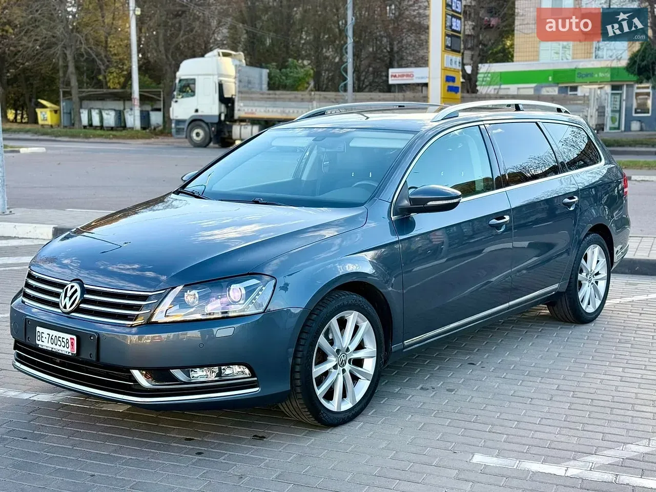 Volkswagen Passat 2012 photo 3
