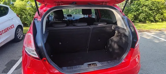 Ford Fiesta 2015 photo 2