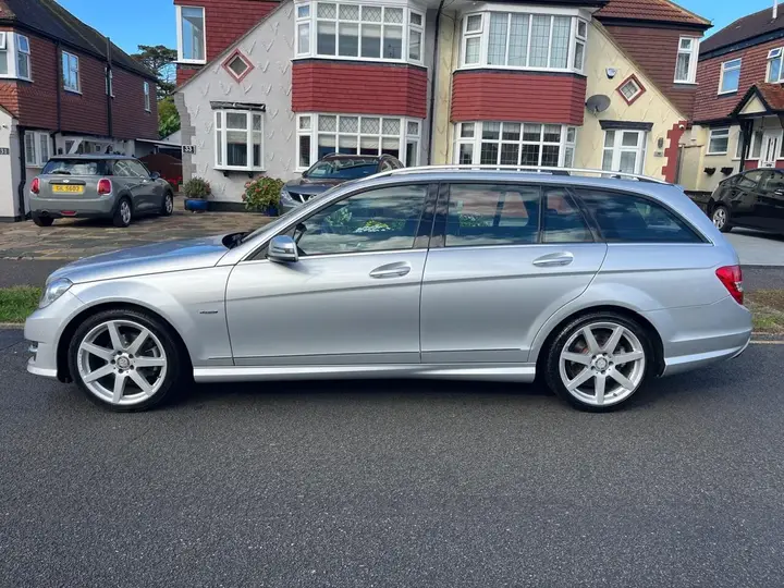Mercedes-Benz C-Class 2012 photo 5