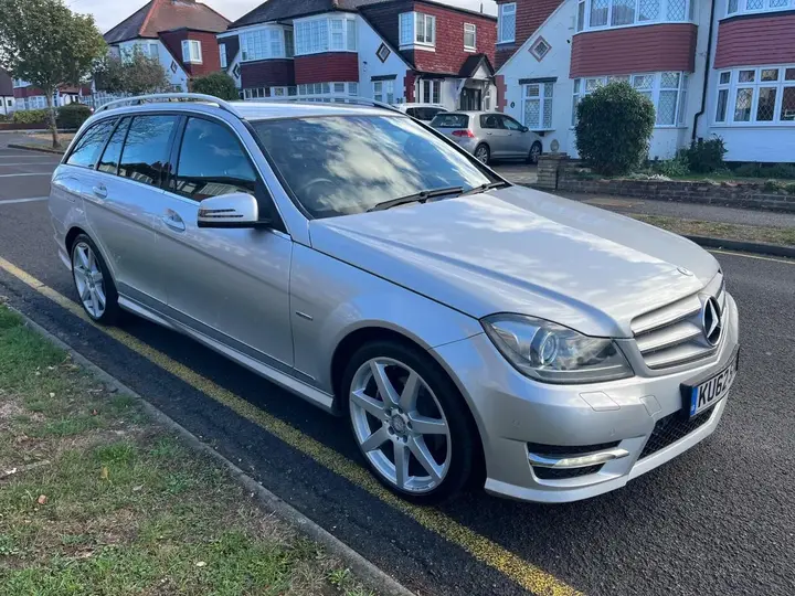 Mercedes-Benz C-Class 2012 photo 3