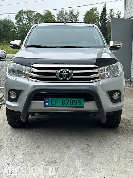 Toyota Hilux 2017 photo 2