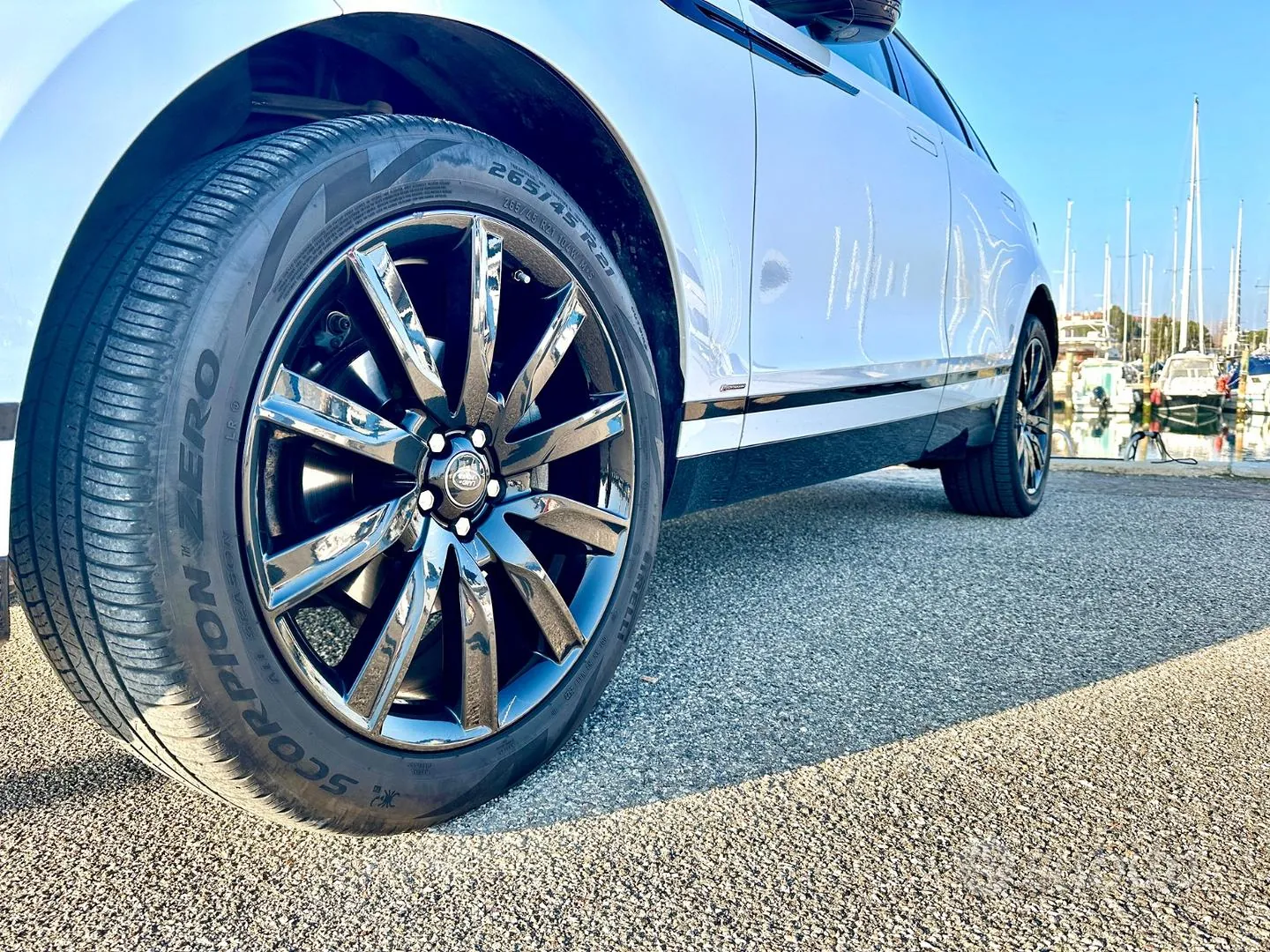 Land Rover Velar 2020 photo 3
