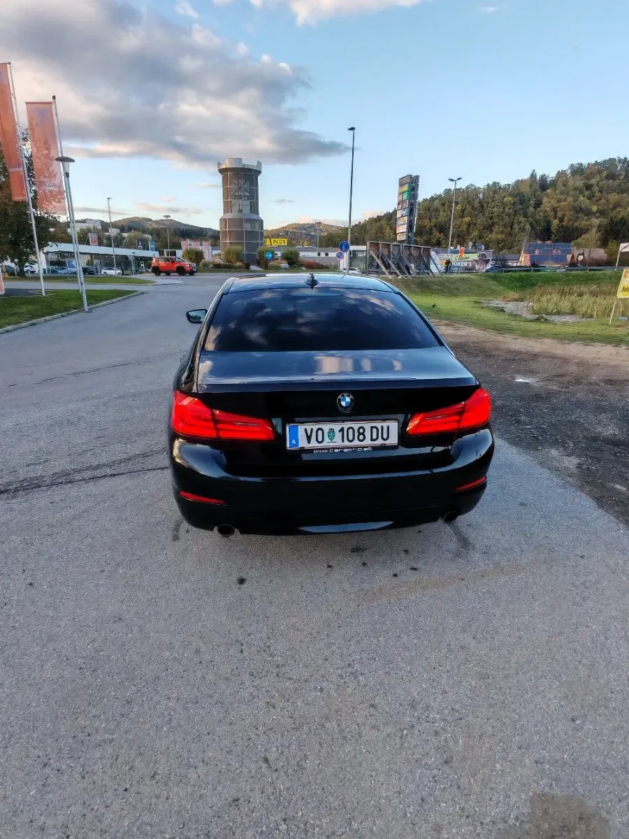 BMW 5 Series 2017 photo 2
