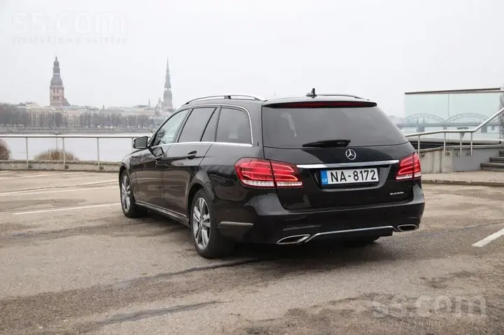 Mercedes-Benz E200 2014 photo 4