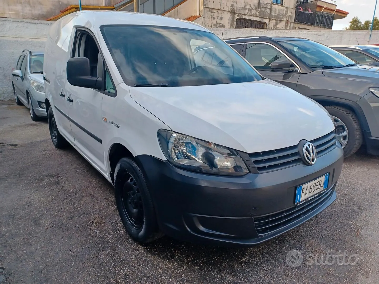 Volkswagen Caddy 2015 photo 2