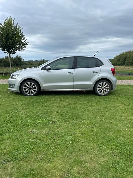 Volkswagen Polo 2010 photo 3