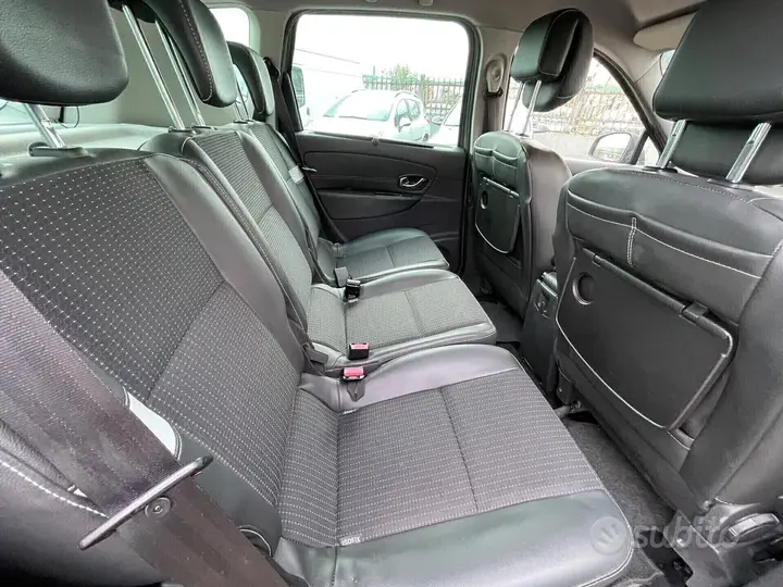 Renault Scenic 2013 photo 4
