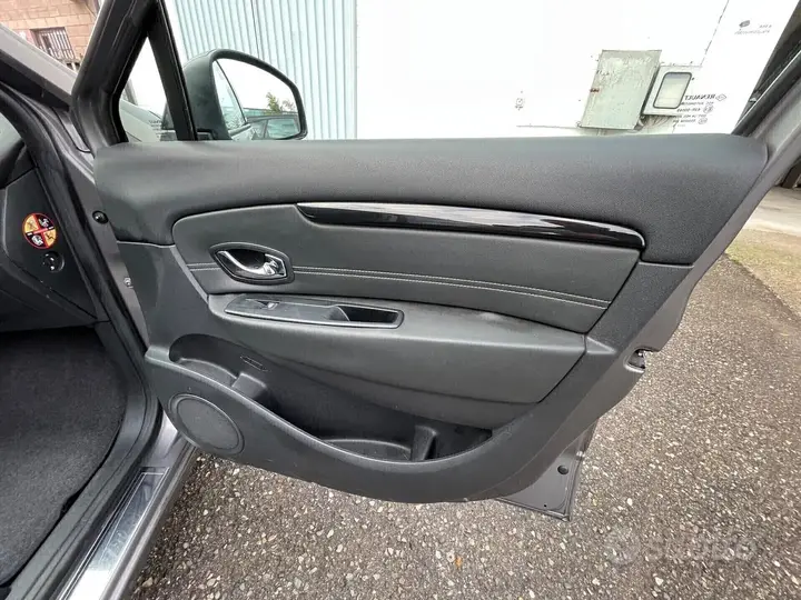 Renault Scenic 2013 photo 5