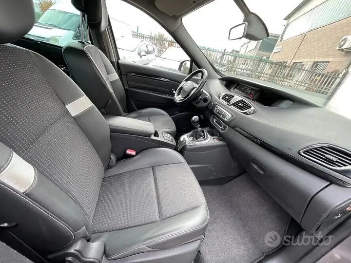Renault Scenic 2013 photo 3