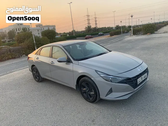 Hyundai Elantra 2025 photo 5