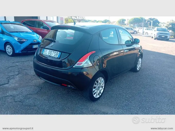 Lancia Ypsilon 2012 photo 4
