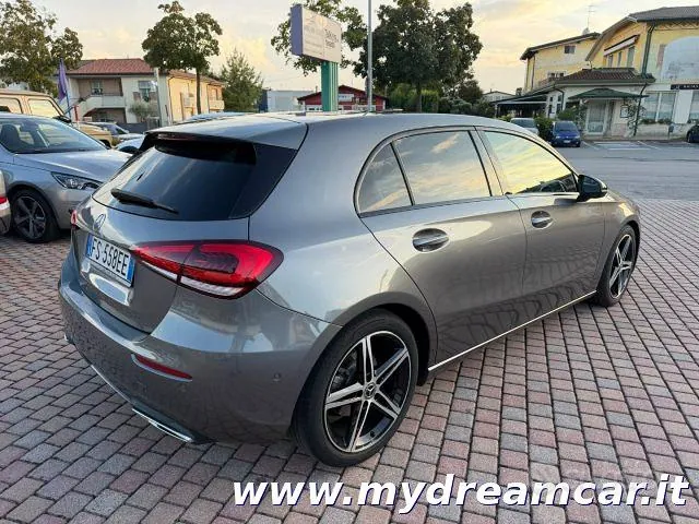 Mercedes-Benz A 180 2018 photo 4