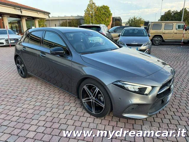 Mercedes-Benz A 180 2018 photo 3