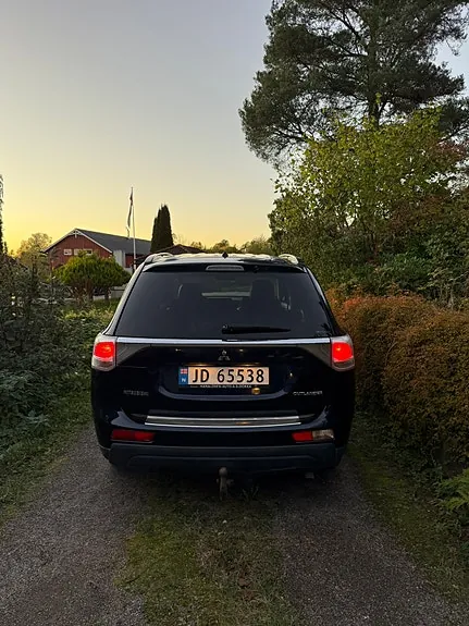 Mitsubishi Outlander 2013 photo 2