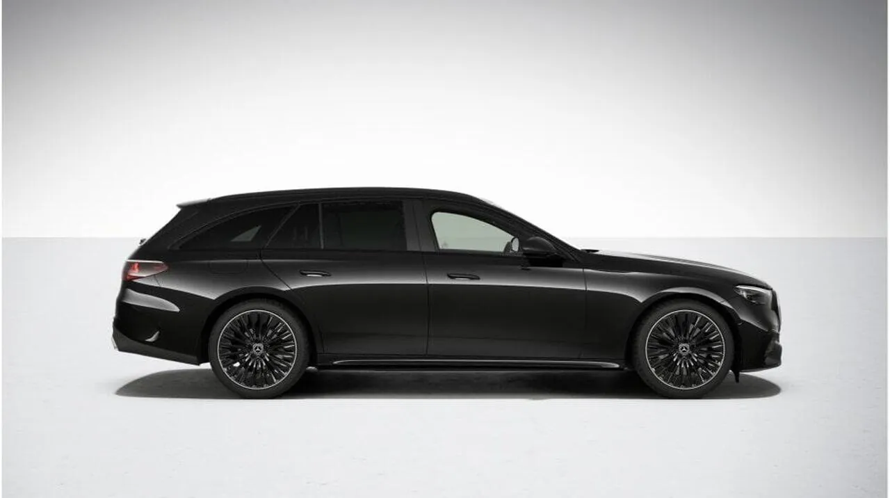 Mercedes-Benz E-Class photo 3