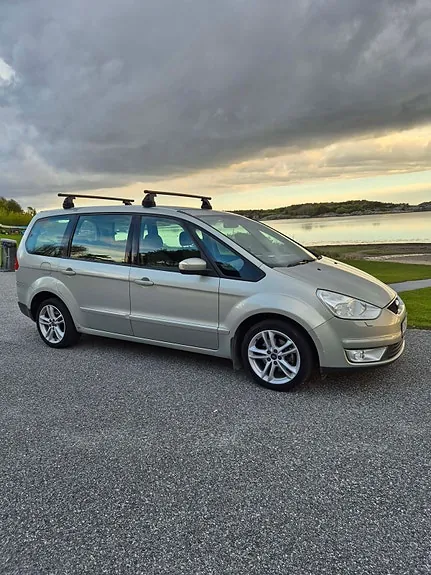 Ford Galaxy 2008 photo 2