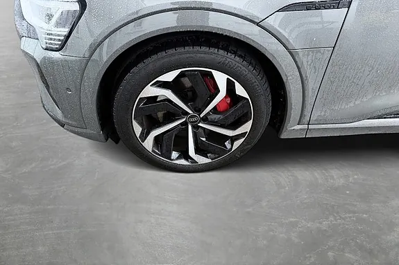 Audi Q8 E-Tron 2024 photo 3