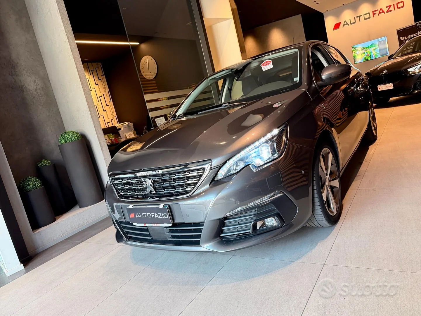 Peugeot 308 2019 photo 2