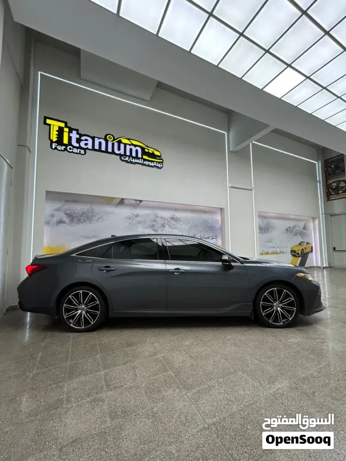 Toyota Avalon 2019 photo 2