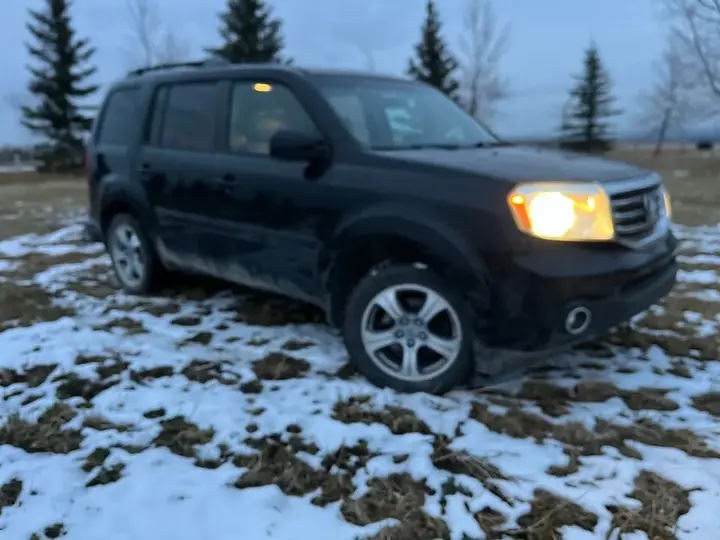 Honda Pilot 2014 photo 2
