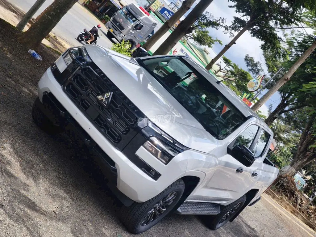 Mitsubishi Triton