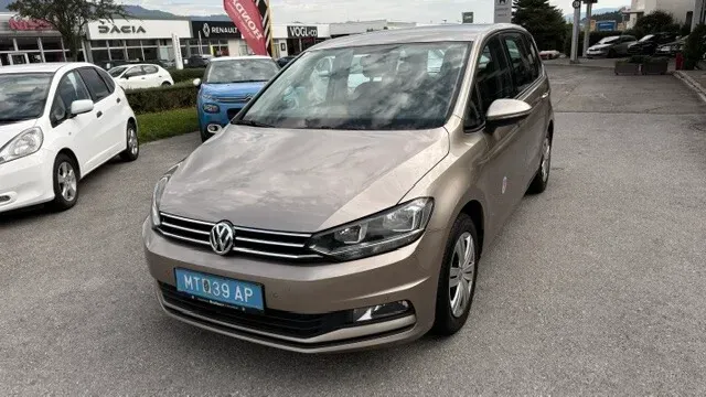 Volkswagen Touran 2017 photo 3