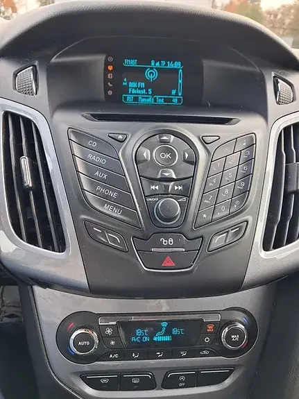 Ford Focus 2014 photo 2