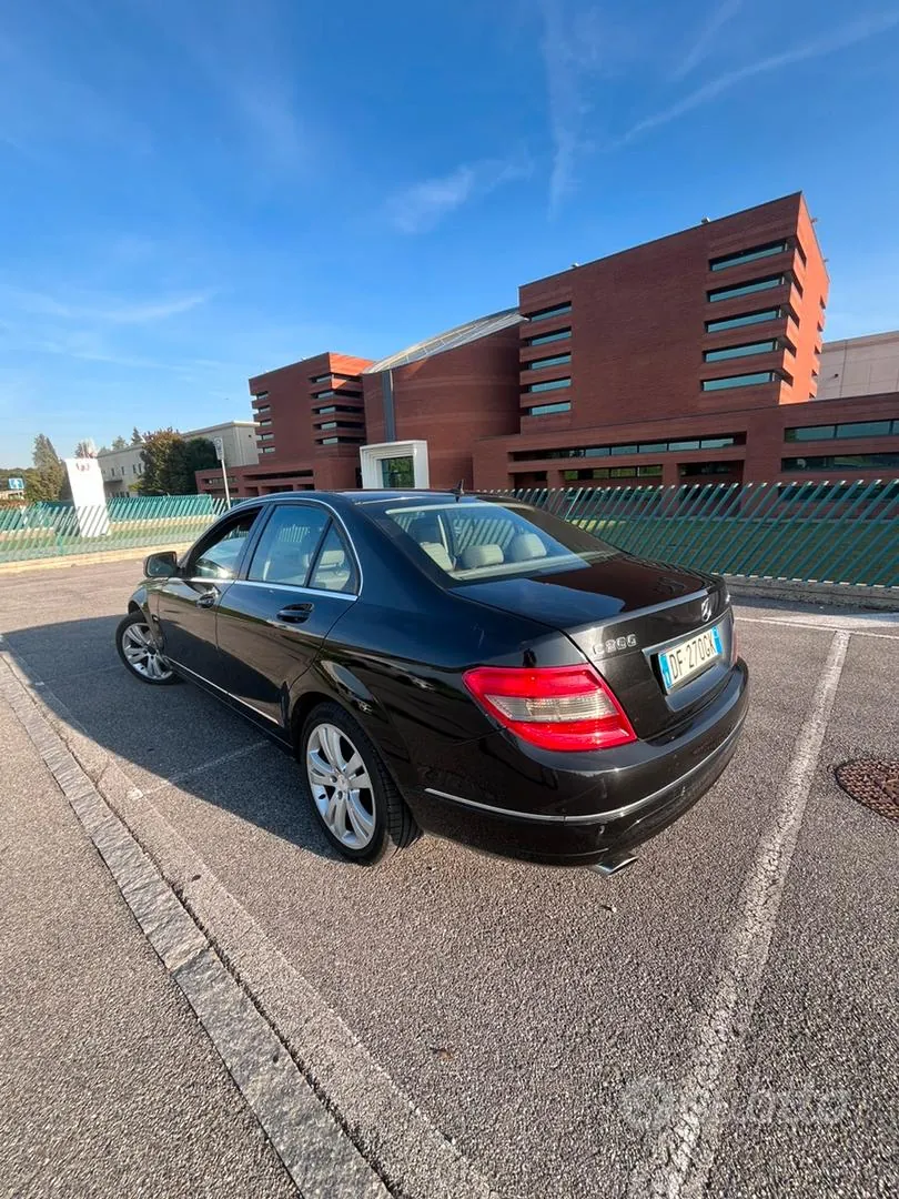 Mercedes-Benz C-Class 2007 photo 3