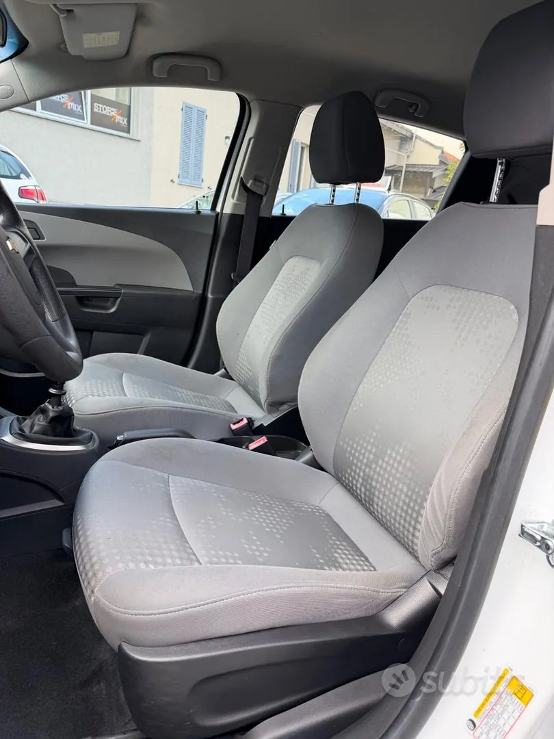 Chevrolet Aveo 2012 photo 5