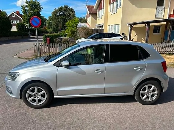 Volkswagen Polo 2015 photo 2