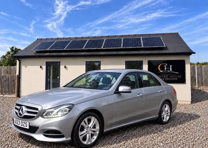 Mercedes-Benz E-Class 2013 photo 4