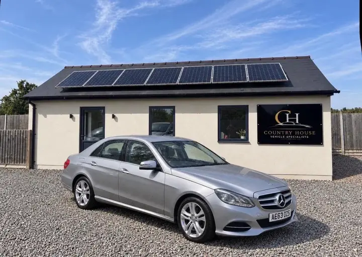 Mercedes-Benz E-Class 2013 photo 2