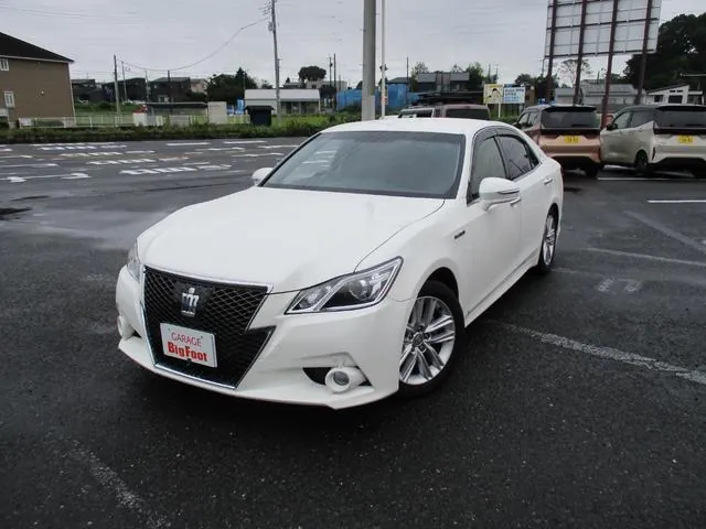 Toyota Crown Athlete Hybrid 2015 photo 4