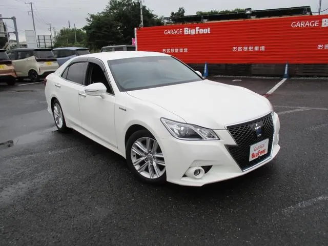 Toyota Crown Athlete Hybrid 2015 photo 5