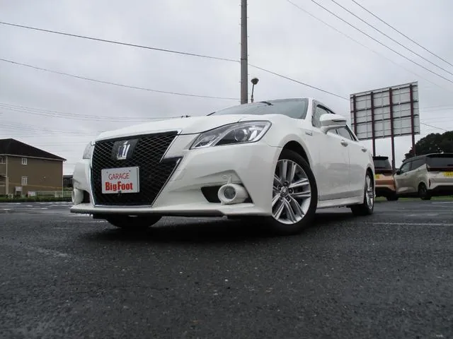 Toyota Crown Athlete Hybrid 2015 photo 2
