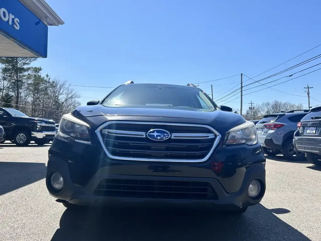 Subaru Outback 2018 photo 2