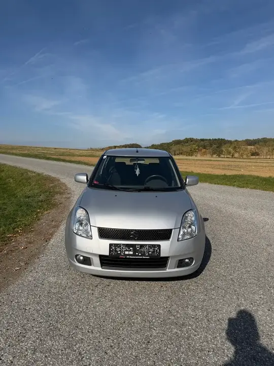 Suzuki Swift 2006 photo 3
