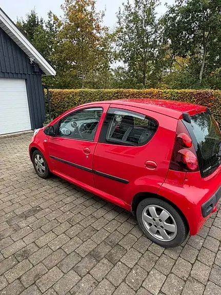 Peugeot 107 2007 photo 4