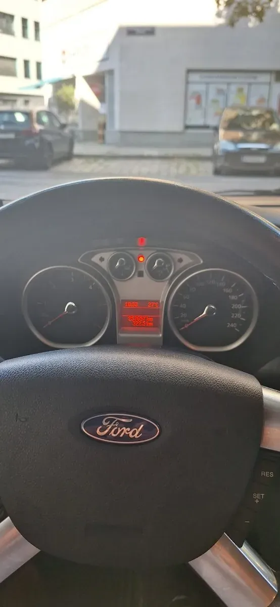 Ford Focus 2009 photo 3