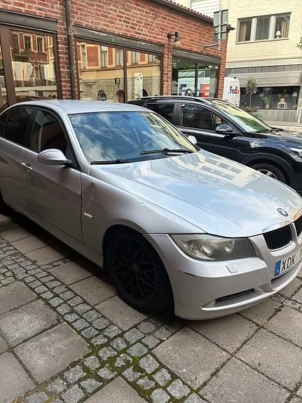 BMW 318D 2006 photo 2