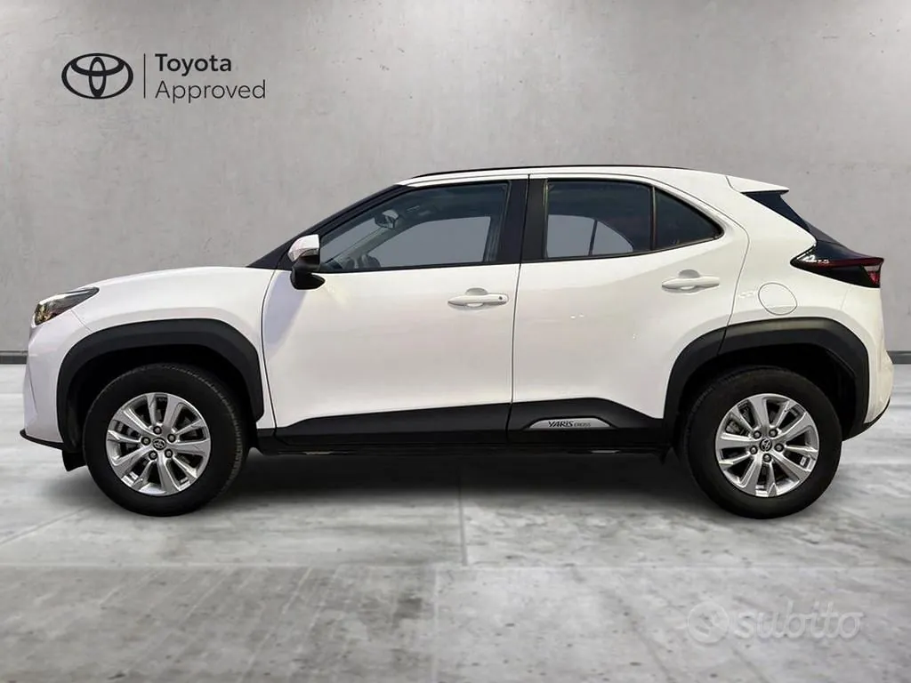 Toyota Yaris Cross 2025 photo 3