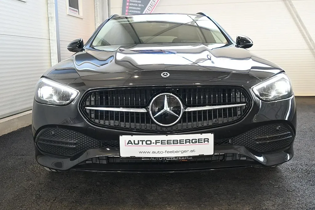 Mercedes-Benz C-Class 2022 photo 2